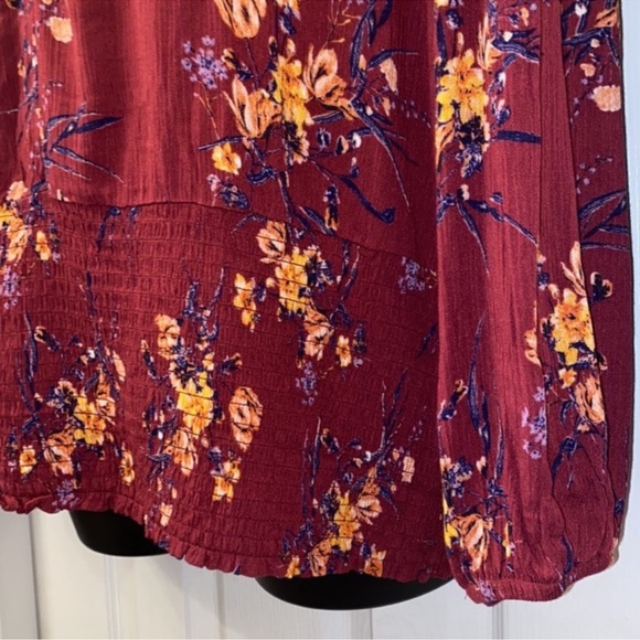 New! Maurices Red Floral Sweetheart Neck Smocked Bottom Top - Picture 3 of 6